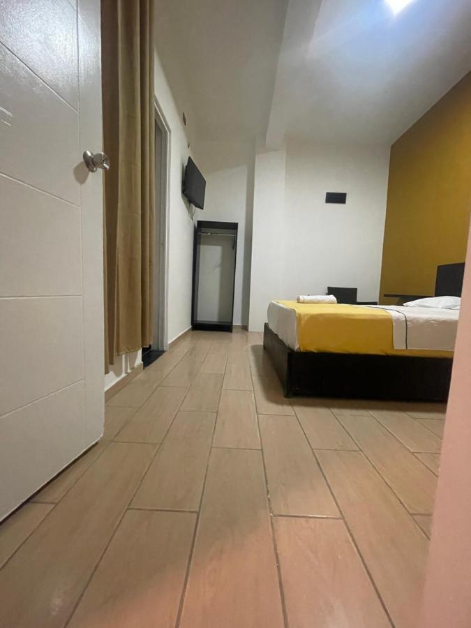 Hotel Central تارابوتو المظهر الخارجي الصورة